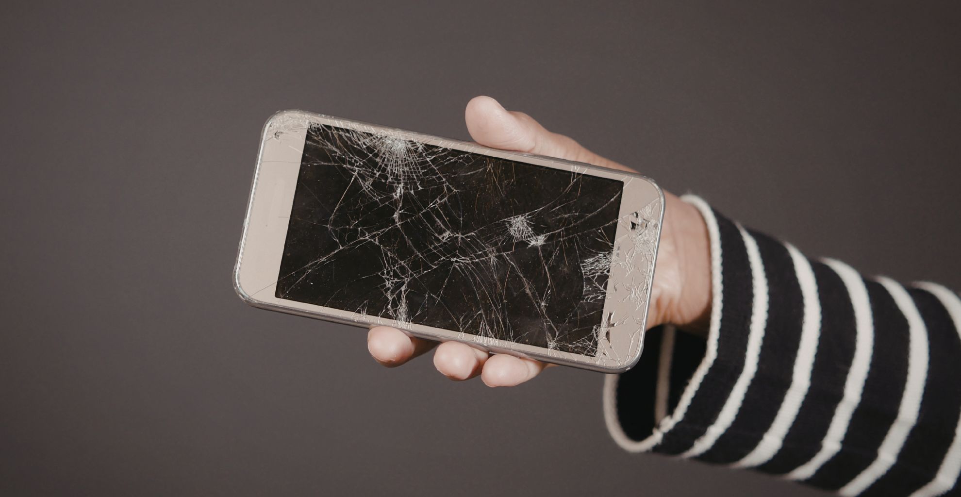 The Real Cost of Ignoring a Cracked Screen